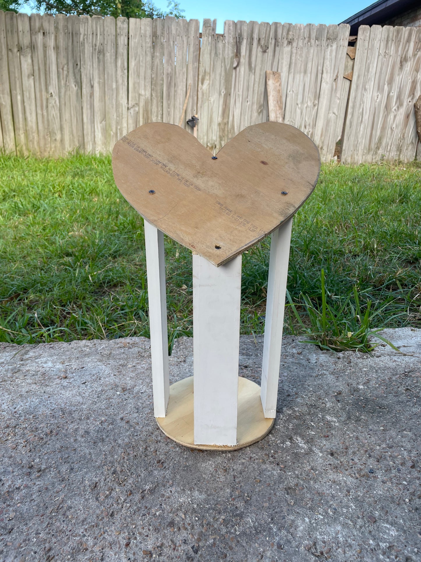 Small standing heart💝