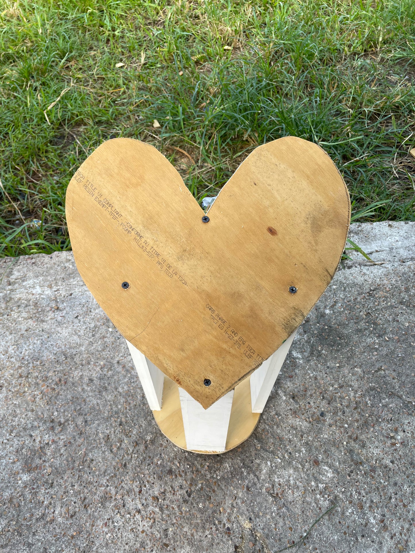 Small standing heart💝